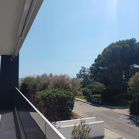 Diana Apartahotel 3*
