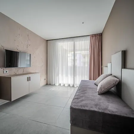 Diana Seafront Apart Otel Bibione