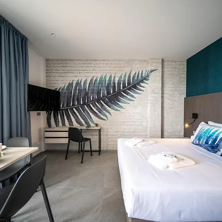 Diana Apartahotel