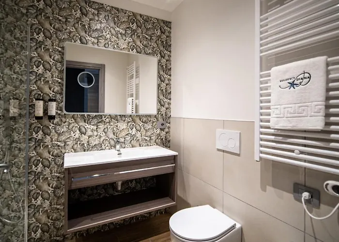Aparthotel Diana Seafront 3*