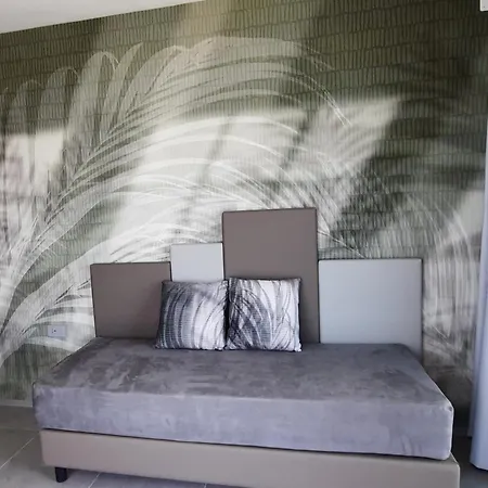 アパートホテル Diana 3*