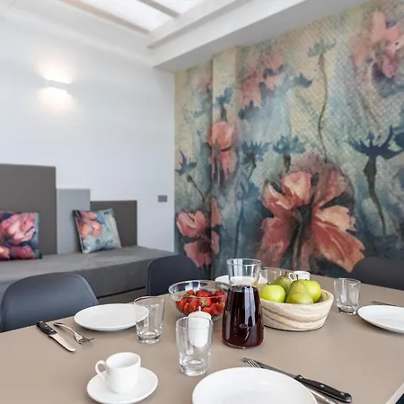 Aparthotel Diana Seafront