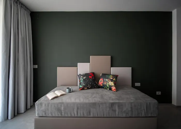 Aparthotel Diana Seafront